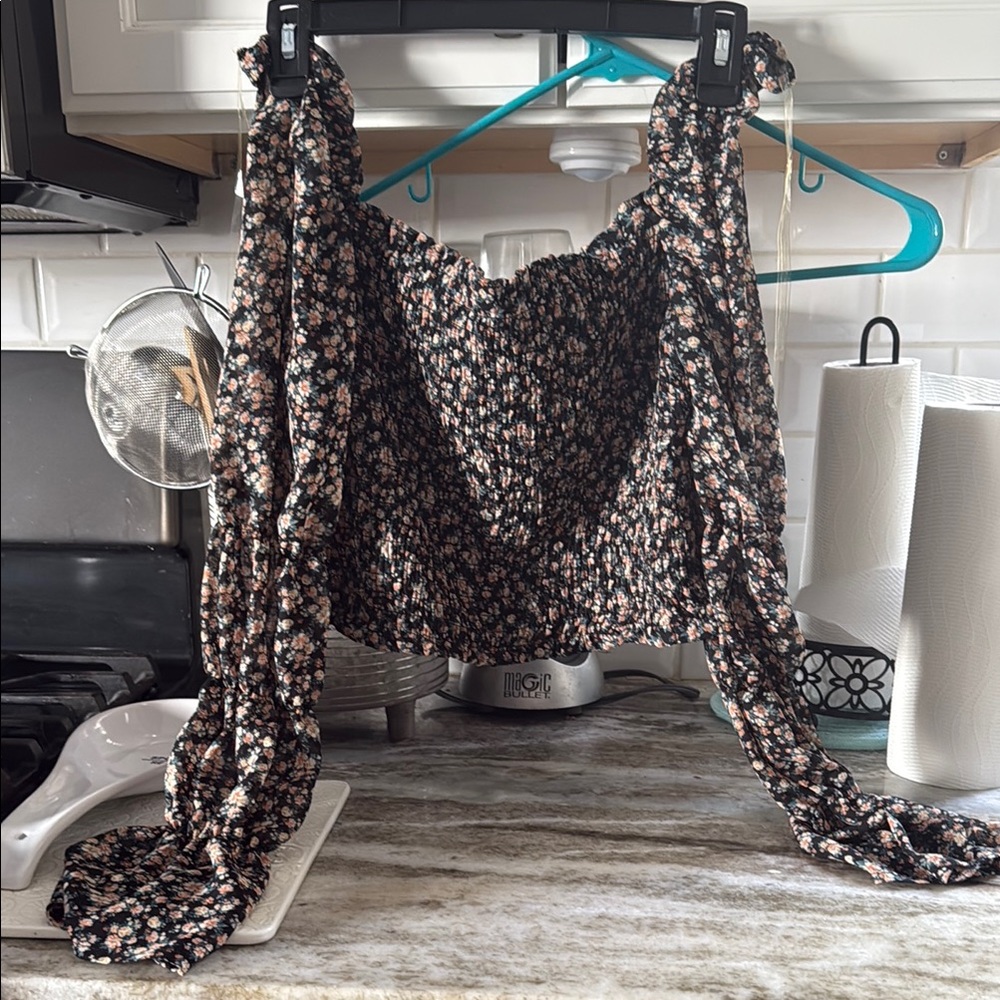 Wild Fable Black and White Ruched Tie Front Blouse